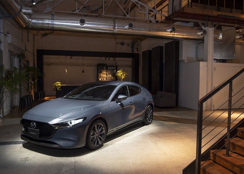 MAZDA3：ポリメタルグレーメタリック&バーガンディ、新色開発の背景と