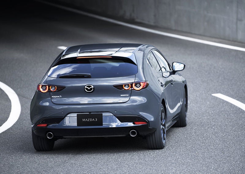 MAZDA3：ポリメタルグレーメタリック&バーガンディ、新色開発の背景と