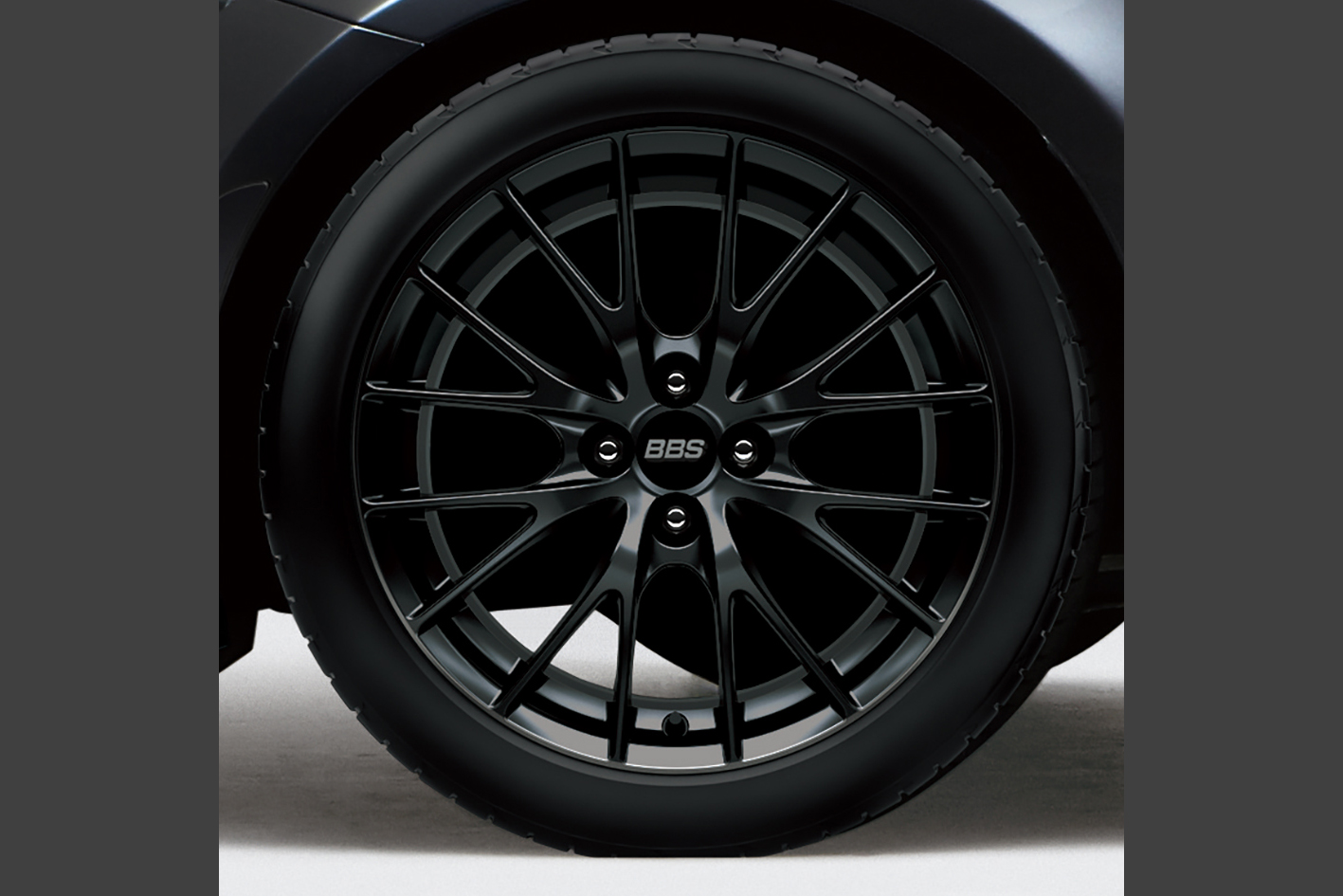 BBS社製鍛造アルミホイール/17×7.0J/ブラックメタリック塗装