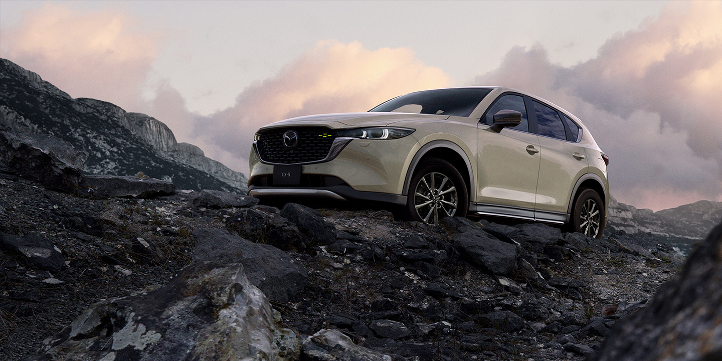 Jaguar f Pace vs Mazda cx5