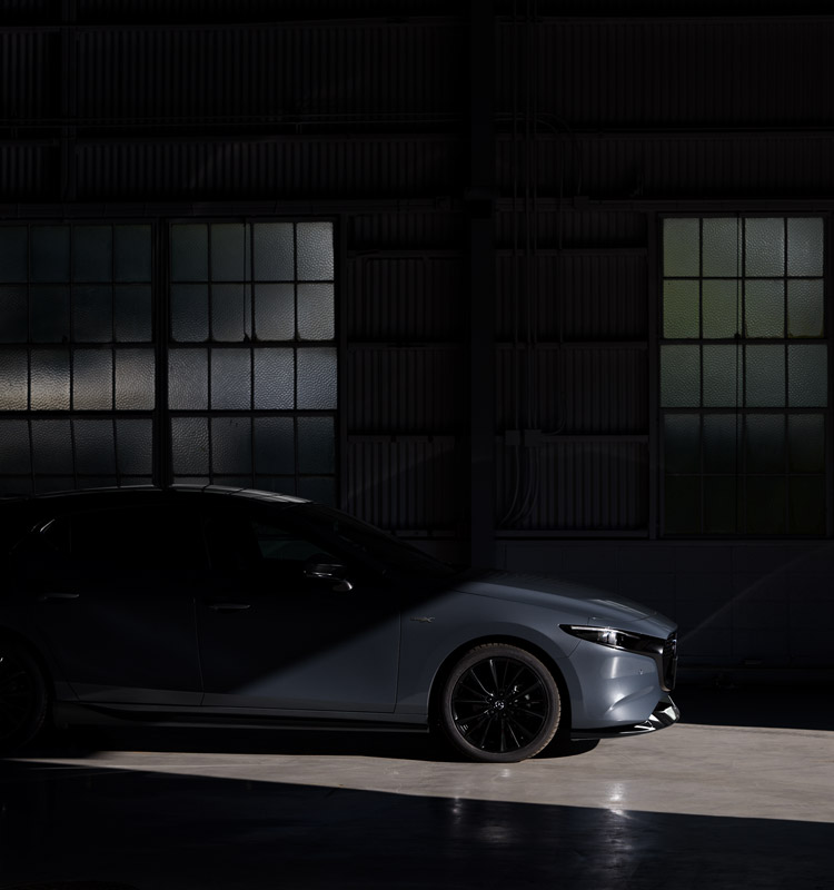 Mazda3 5ドアスポーツ ハッチバック ファストバック 4ドアセダン マツダ