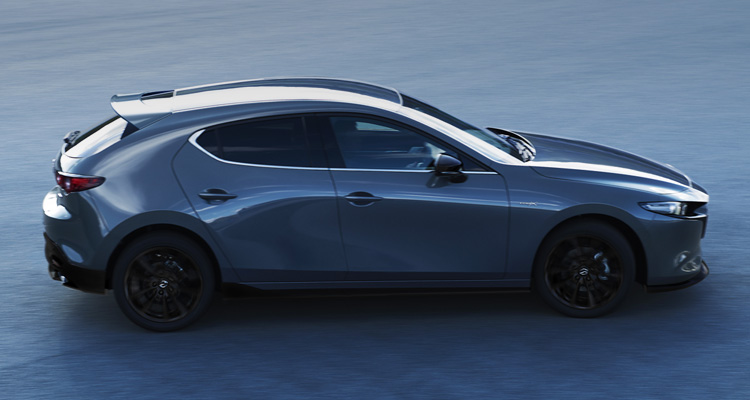 Mazda3 特長 デザイン 内装 走行性能 安全性能 機能性 マツダ