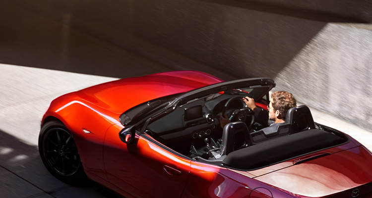 Mazda Roadster オープン 開放感を楽しめるソフトトップ マツダ
