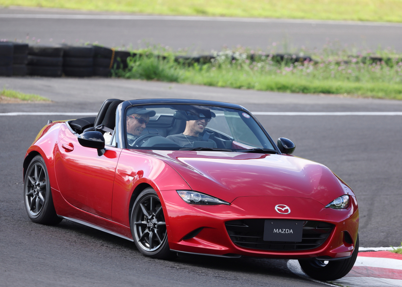 マツダ（MAZDA）ドライビング&デイフアレンシヤル/マツダ純正部品/車種共通/PF3027100(PF30-27-100) マツダ｜ドライビングアカデミー｜Experience